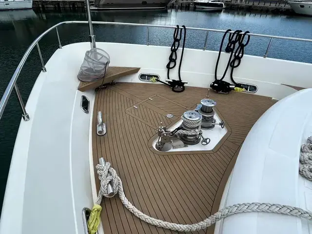 Ferretti Yachts Customline 112