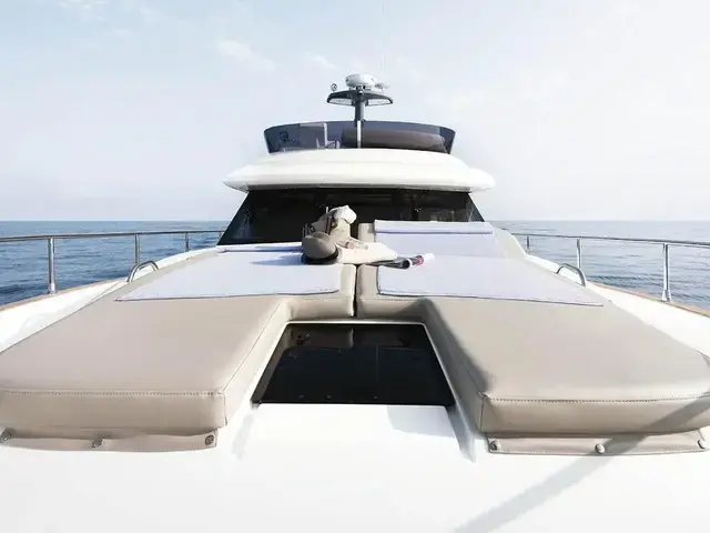 Azimut Magellano 43