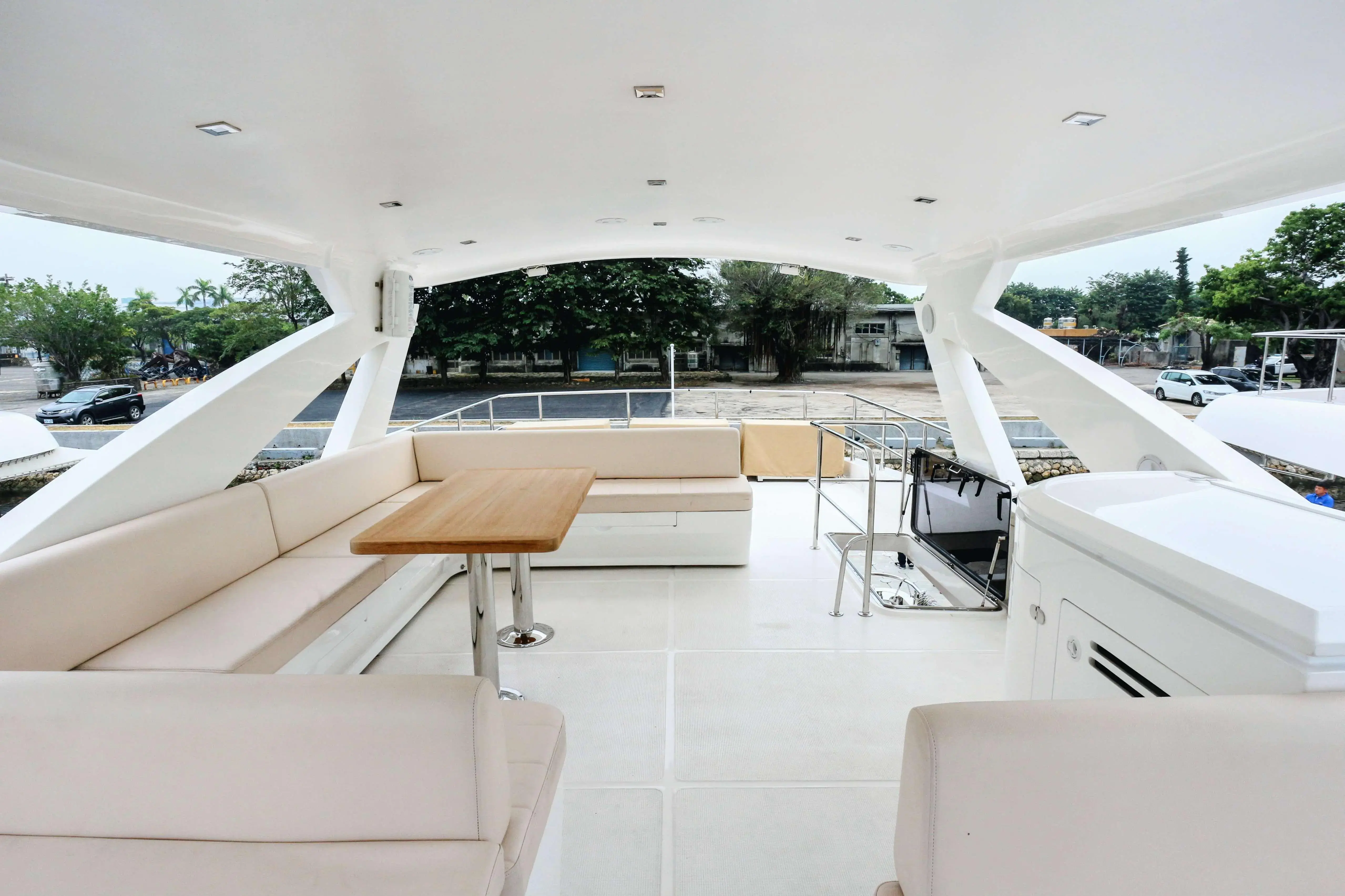 2019 Grand 72 motor yacht