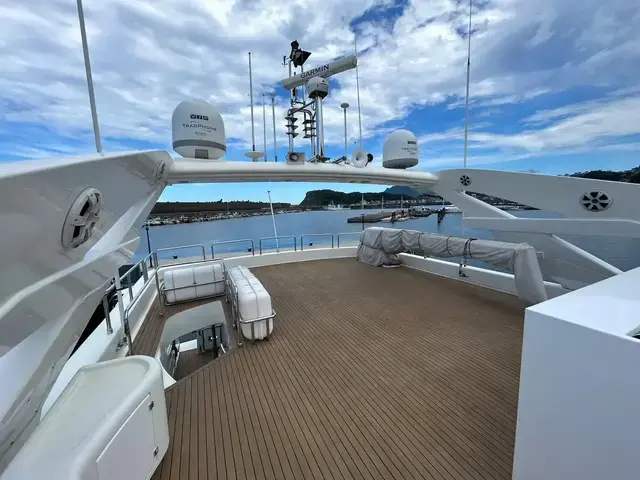 Ferretti Yachts Customline 112