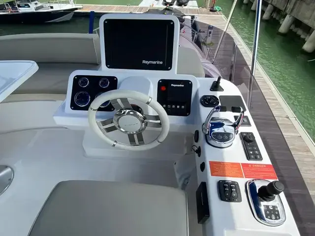 Azimut Magellano 43