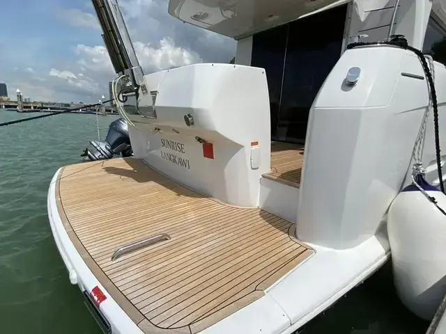 Azimut Magellano 43