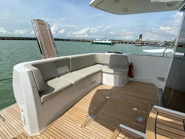 Azimut Magellano 43