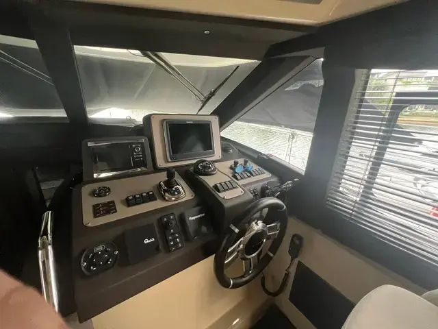 Azimut Magellano 43