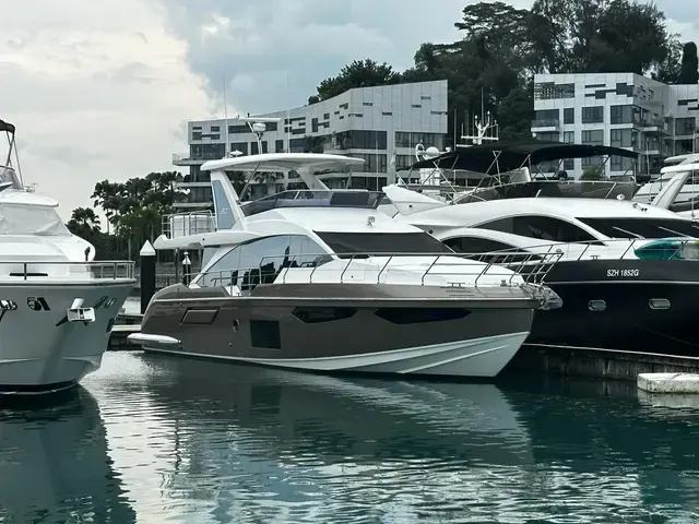 Azimut 60