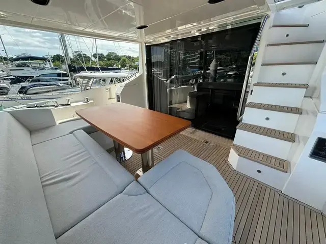 Azimut 60