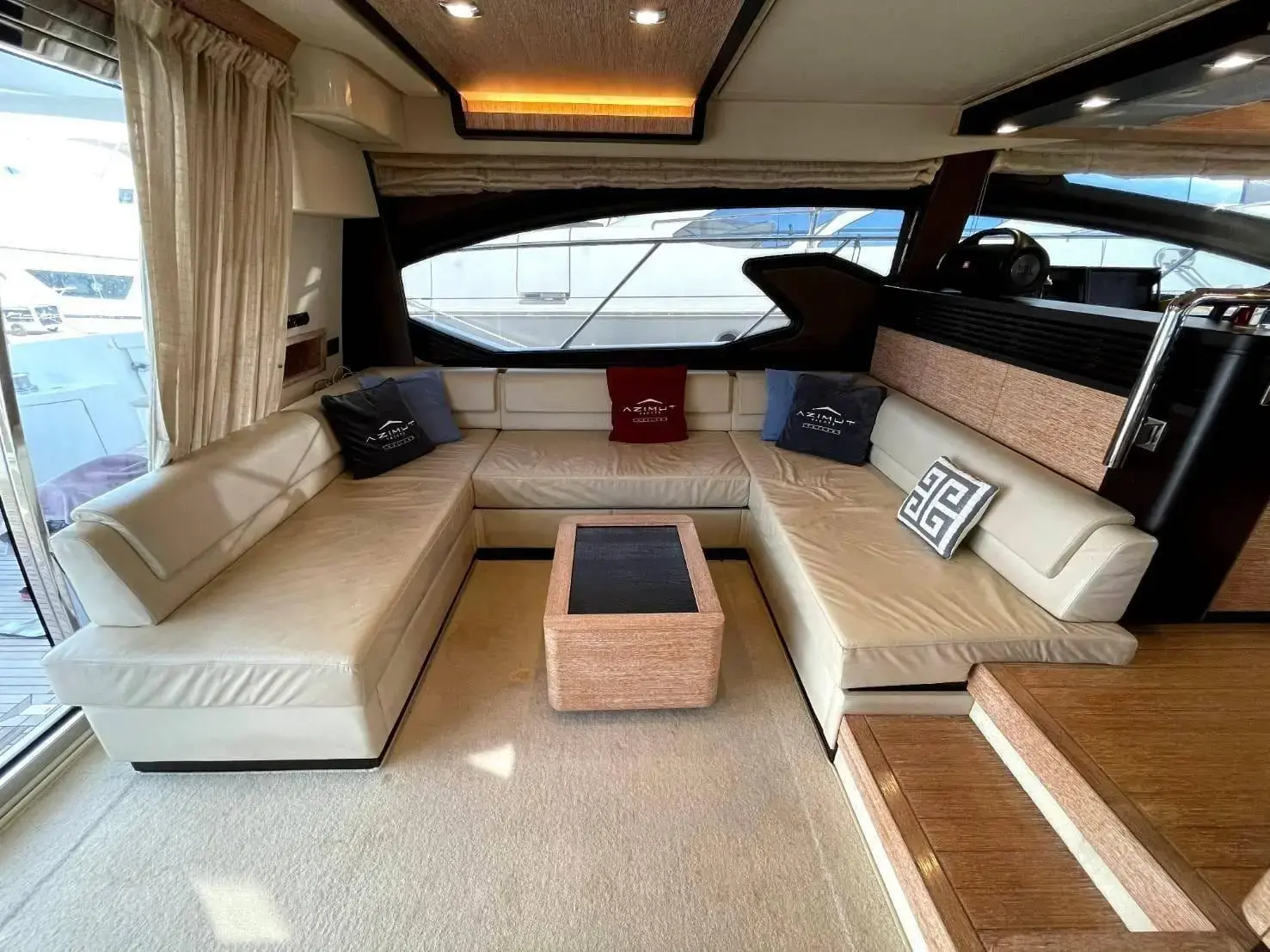 2014 Azimut 64