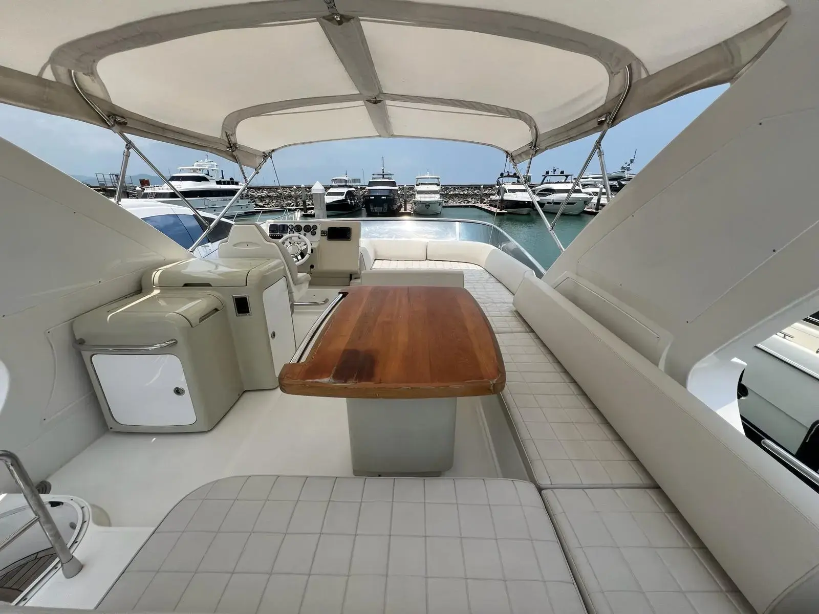 2014 Azimut 64