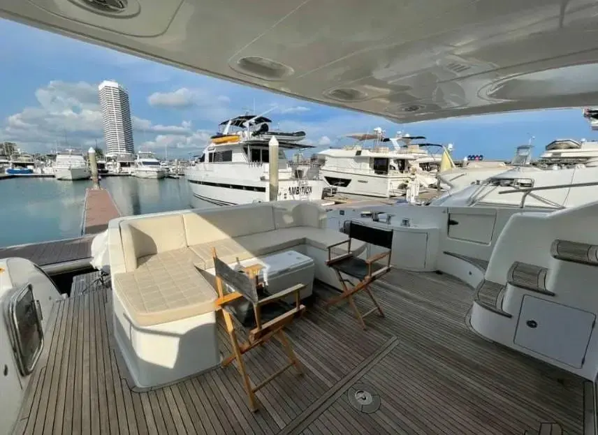 2014 Azimut 64