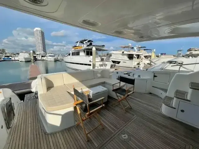 Azimut 64