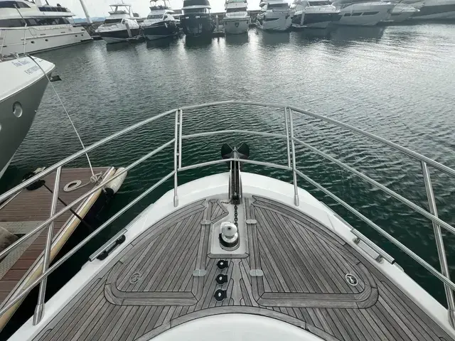 Azimut 64