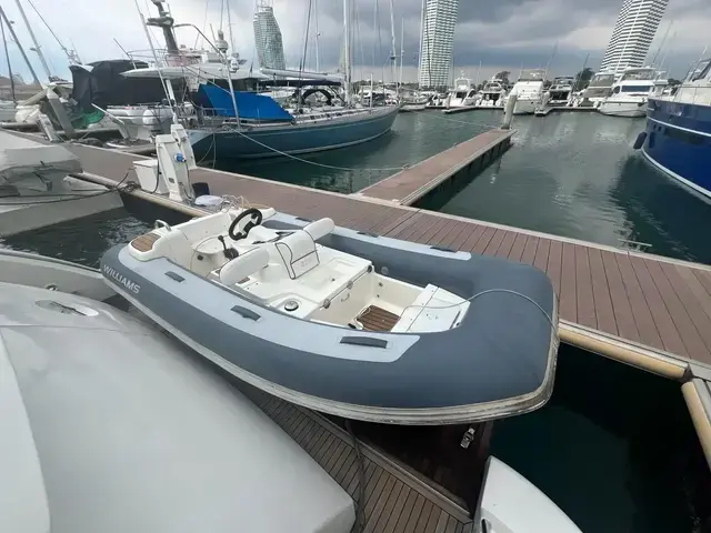 Azimut 64