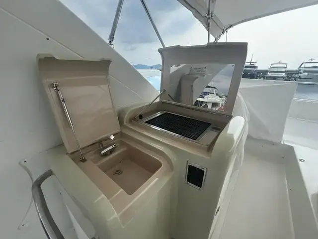 Azimut 64