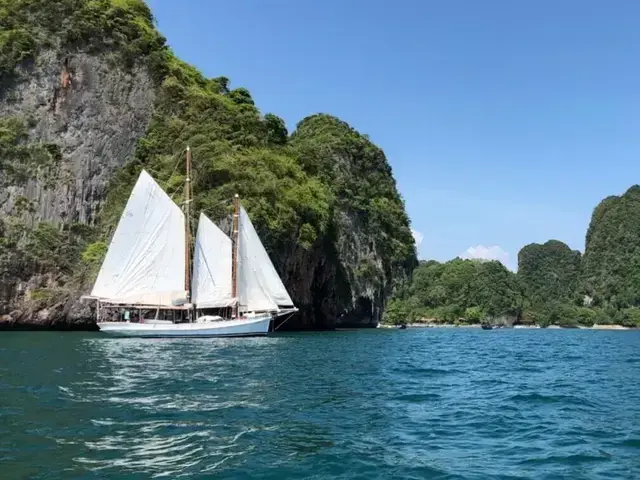 Custom 1906 classic schooner