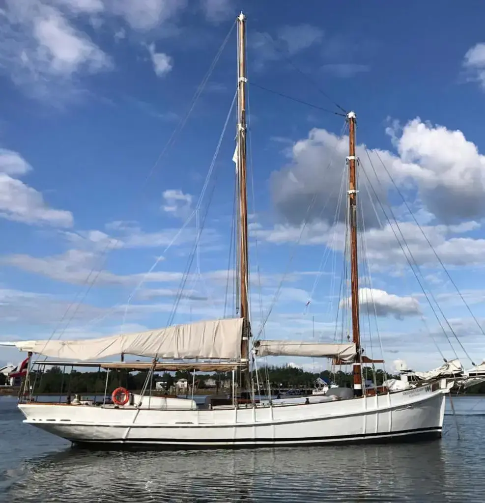 1906 Custom 1906 classic schooner