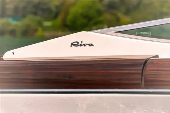 2011 Riva aqua