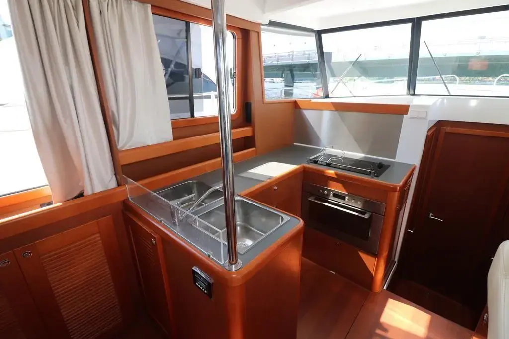 2014 Beneteau swift trawler 34