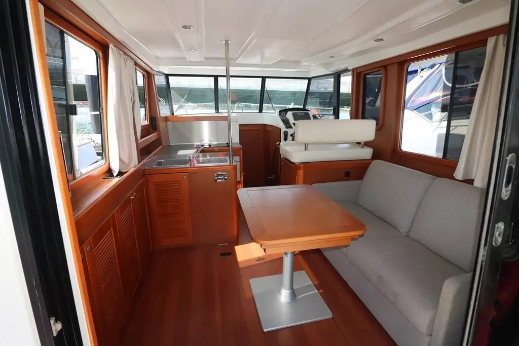 2014 Beneteau swift trawler 34