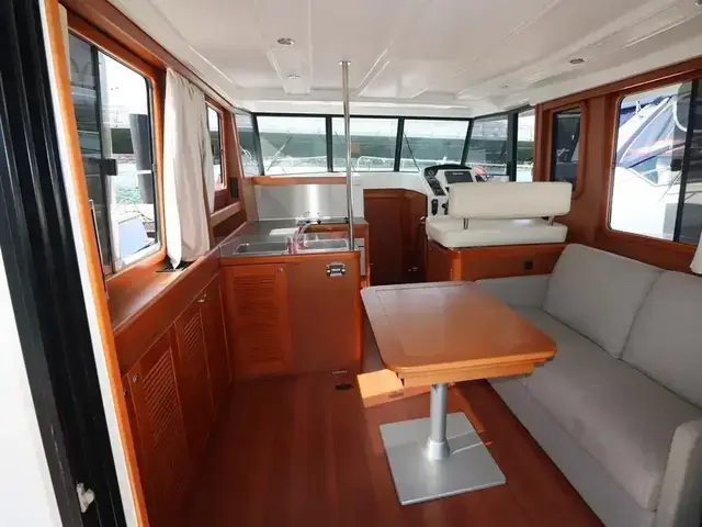 Beneteau Swift Trawler 34 Fly