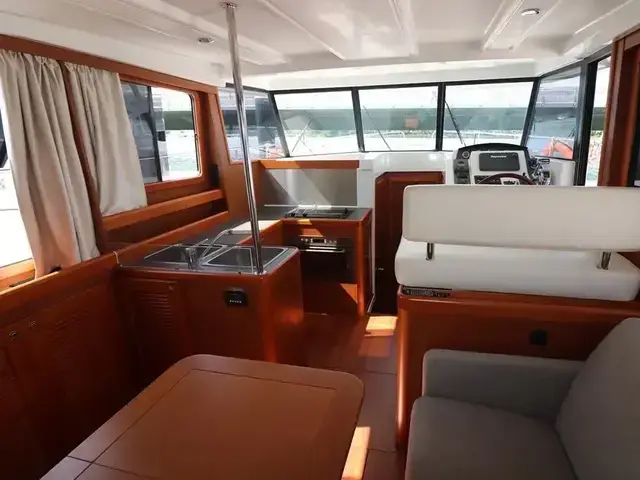 Beneteau Swift Trawler 34 Fly