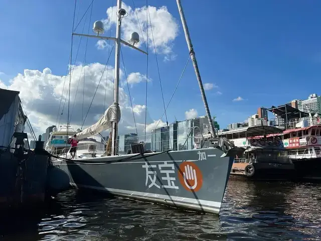 Nautor Swan 82