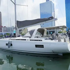 2022 Beneteau OCY54