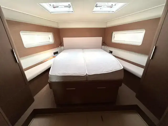 Beneteau Oceanis Yacht 54