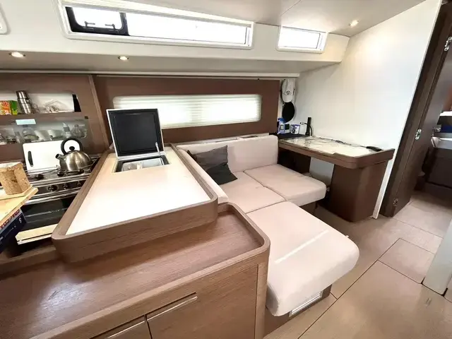 Beneteau Oceanis Yacht 54