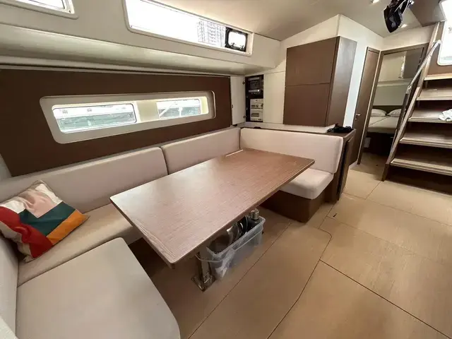 Beneteau Oceanis Yacht 54