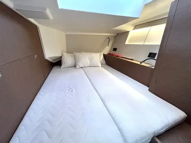 Beneteau Oceanis Yacht 54