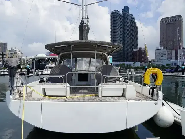 Beneteau Oceanis Yacht 54