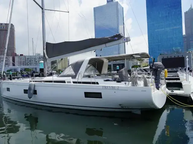 Beneteau Oceanis Yacht 54