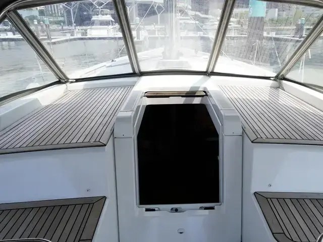 Beneteau Oceanis Yacht 54