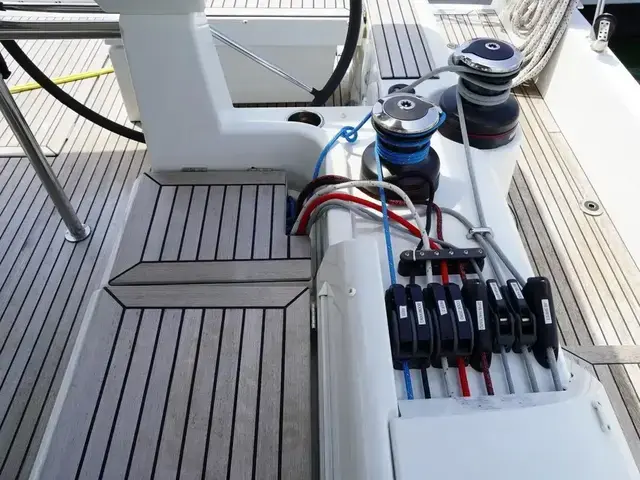 Beneteau Oceanis Yacht 54