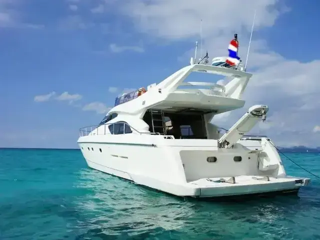 Ferretti Yachts 53