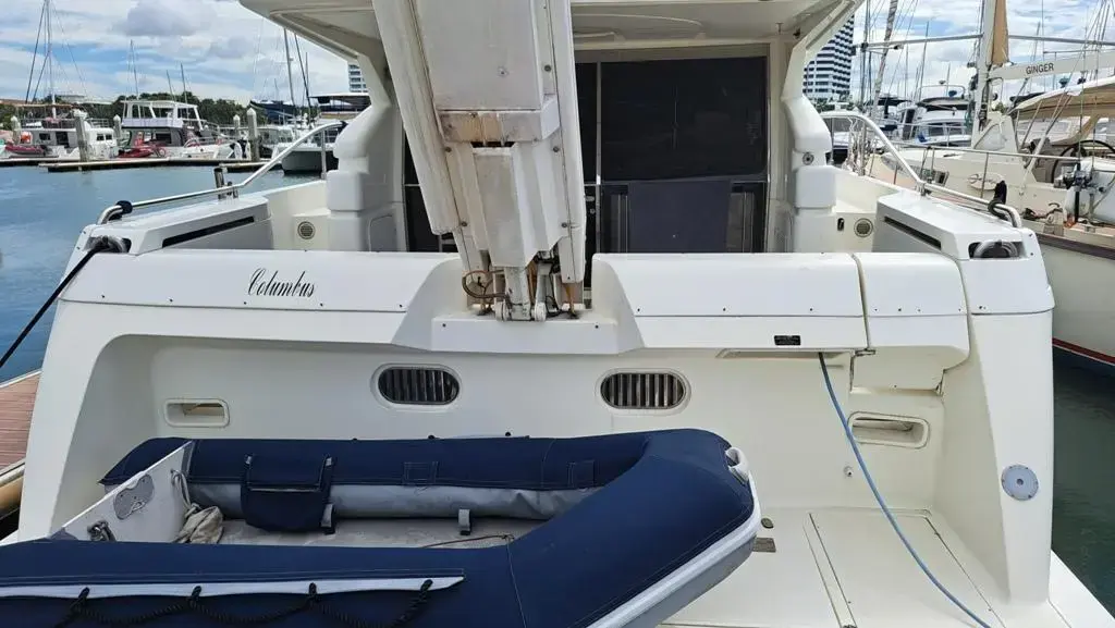 2002 Ferretti 53