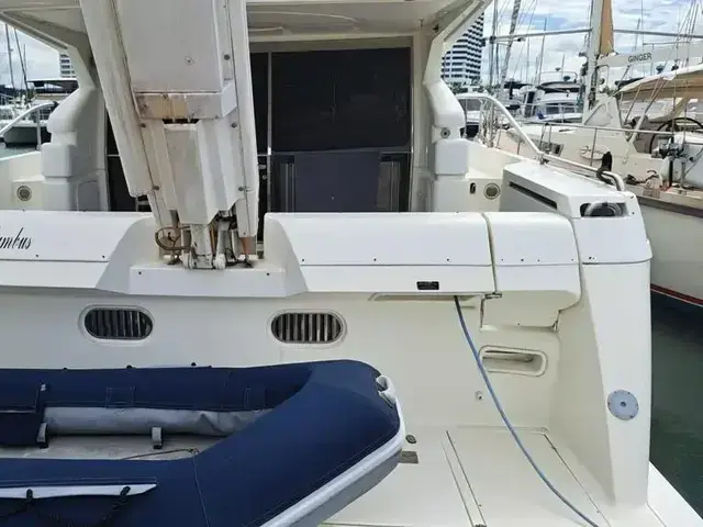 Ferretti Yachts 53