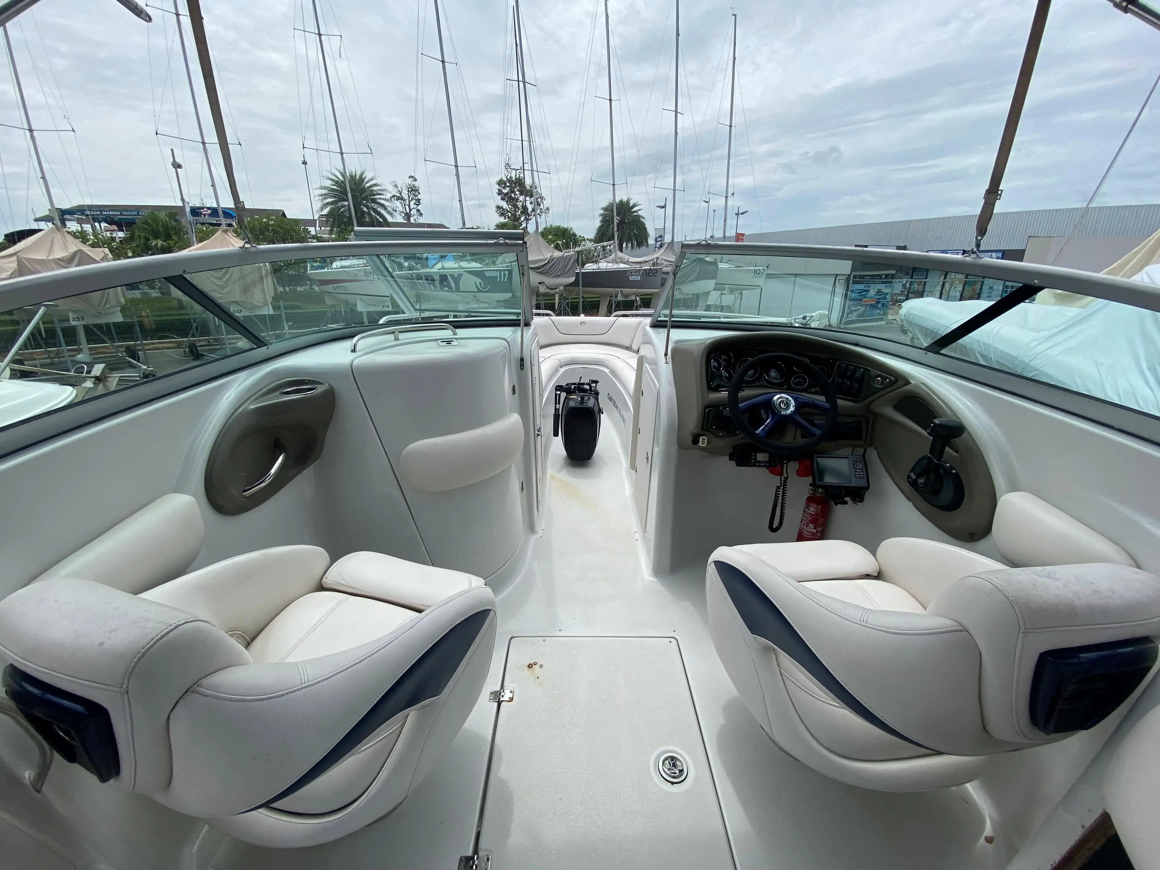 2009 Crownline bowrider 280