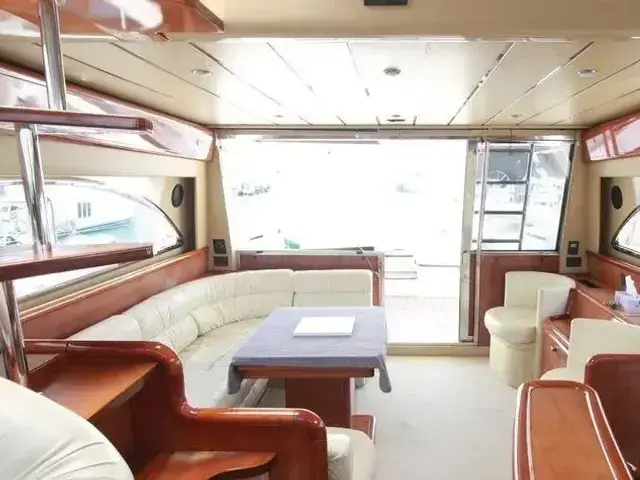 Ferretti Yachts 53