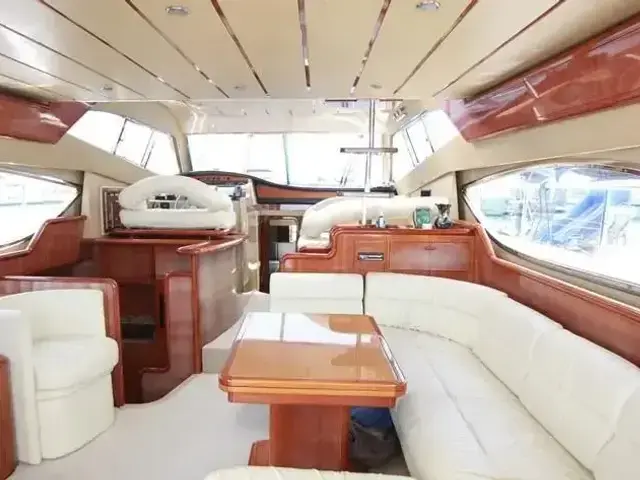 Ferretti Yachts 53