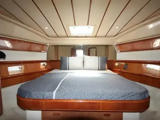 Ferretti Yachts 53