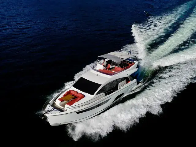 Sealine F 530