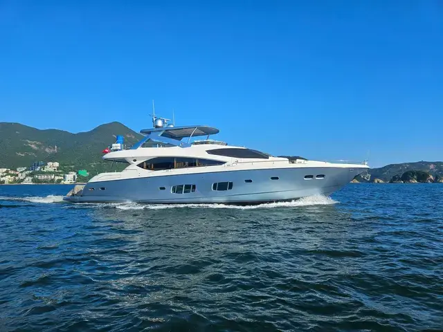 Sunseeker 88 Yacht