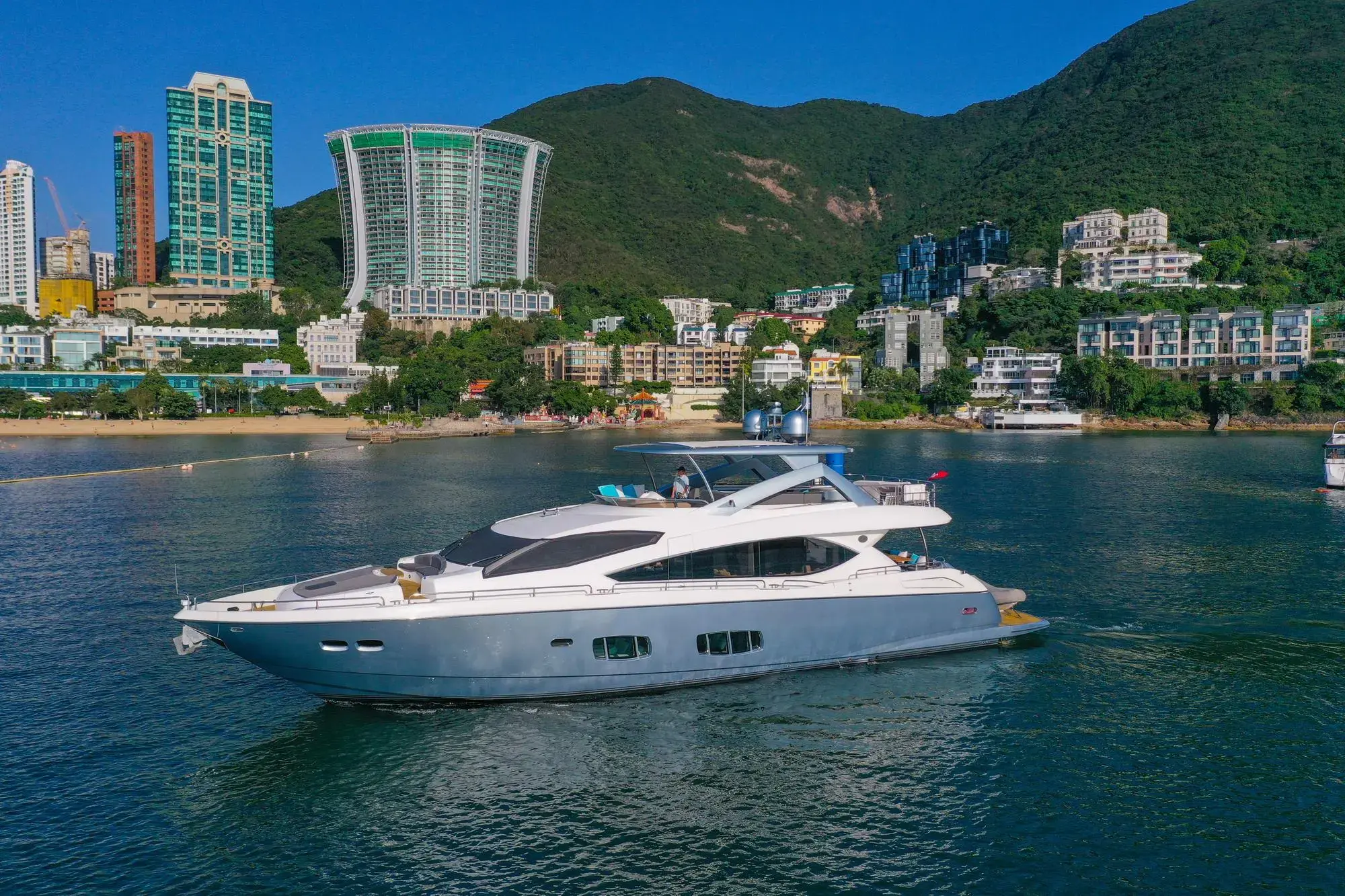 2009 Sunseeker 88m yacht