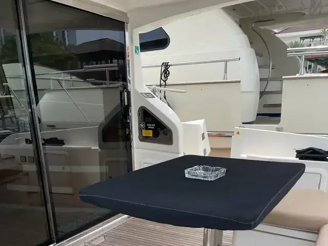 Azimut 53