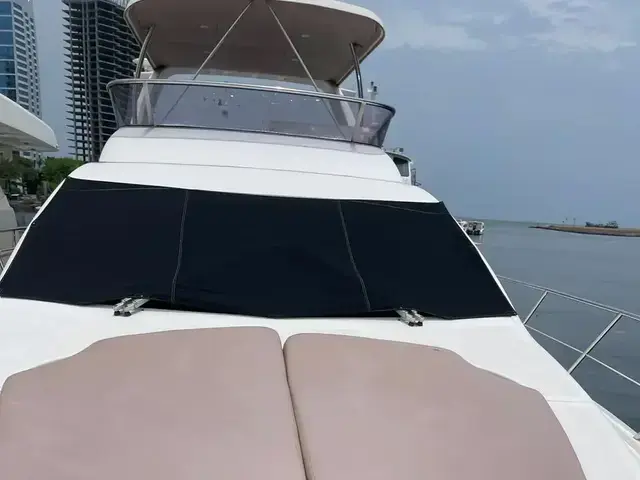 Azimut 53