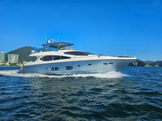 Sunseeker 88 Yacht