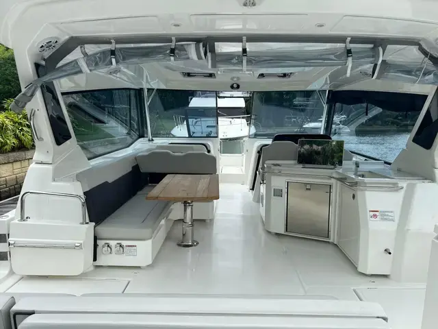 Aquila 36 Sport