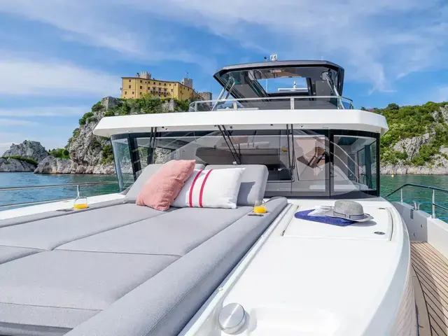 Beneteau Grand Trawler  62