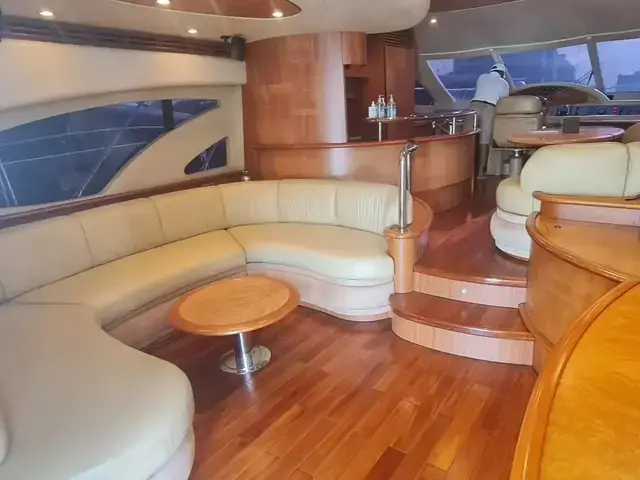 Azimut 62e